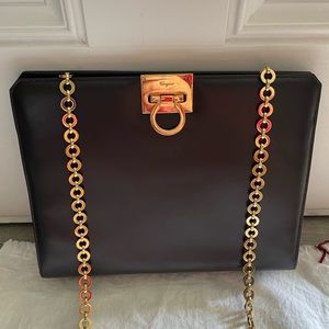 Women’s handbag